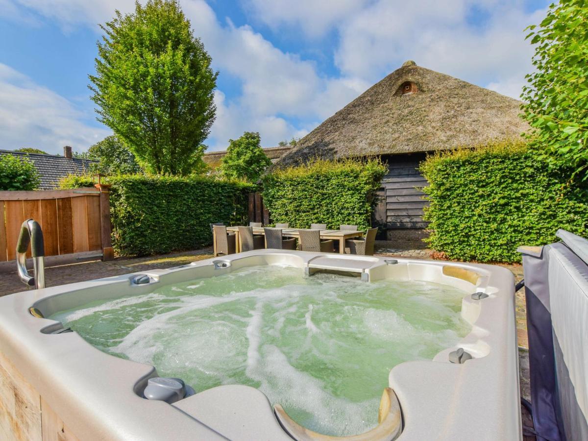 Unique Holiday Home With A Hot Tub Alphen  Esterno foto